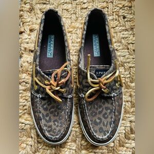 **NWOT** Sperry Leopard Print Boat Shoes